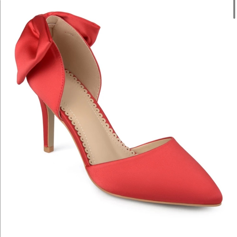 Journee Collection Tanzi Pump